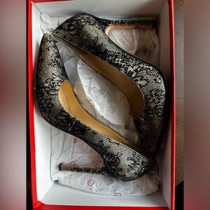 Ivanka Trump High heel leather sole shoes